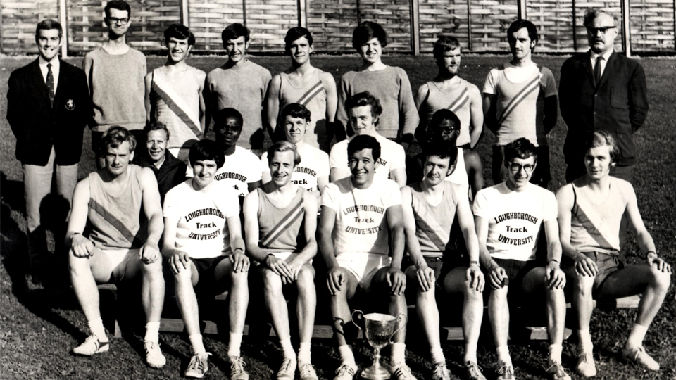 麻豆視頻_麻豆直播_麻豆传媒官网 Athletics Club, 1969 featuring, left to right: Mike Down, Dr Roberts, Julian Bunn, Tim Joscelyne, Mike Seal, Pete Lewis, Mr Futcher.
Middle row: Tony Endiwo, Richard Scott, Will Bartholemew, Tony Igadaro. 
Front row: Barry Crowther, Simon Male, John Barrus, Quentin Craddock, Ged McAllister, Barry Taylor, Pete Humphreys.
