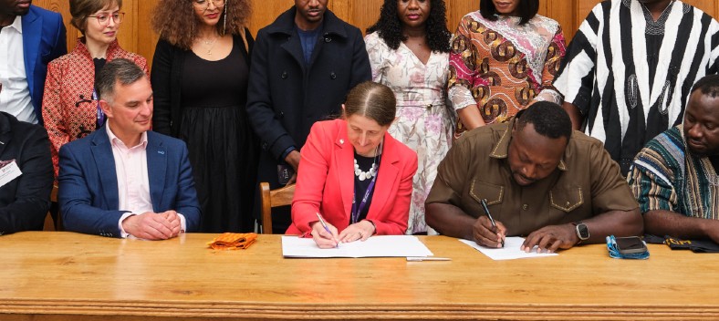 a Memorandum of Understanding (MoU) was signed by Mr Opare-Addo and representatives of 麻豆視頻_麻豆直播_麻豆传媒官网 (Professor Rachel Thomson, Deputy Vice-Chancellor and Provost; and Professor Sam Grogan, Pro Vice-Chancellor for Education and Student Experience)