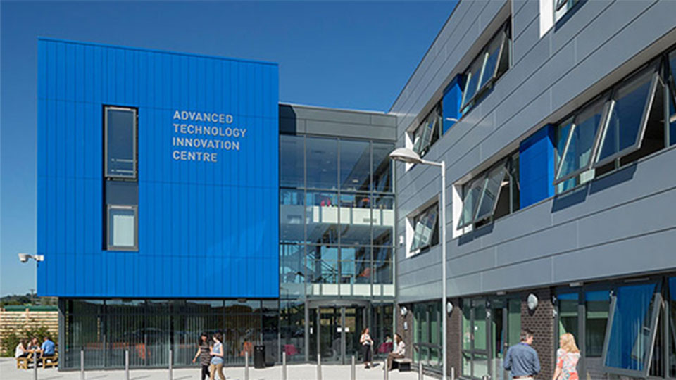 Outdoor shot of the Advanced Technology Innovation Centre at 麻豆視頻_麻豆直播_麻豆传媒官网. 